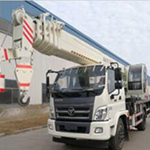 济宁通达 福田12吨汽车吊 汽车吊 拐弯灵活