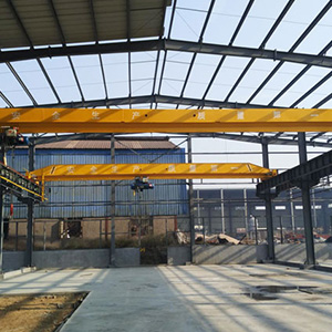 单梁桥式起重机 龙门吊，单梁起重机，双梁起重机，龙门吊销售，龙门吊租赁，龙门吊维修保养