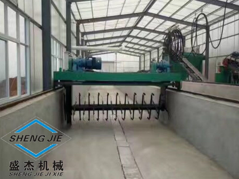 大型行走有机肥翻堆机价格实惠
