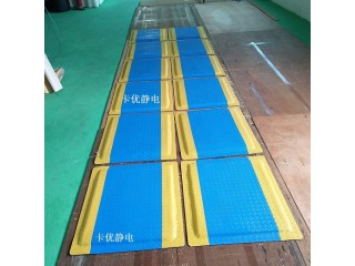 绿色黄边防疲劳脚垫,缓解疲劳垫,工业防疲劳地垫