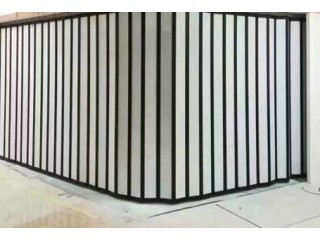 洗车店、临街店铺等需防水、防尘的场所水晶折叠门河北生产厂家安装